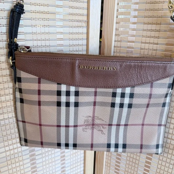 Burberry Haymarket Check Crossbody Bag – Brown Leather Trim – Chain Strap - Picture 2 of 8